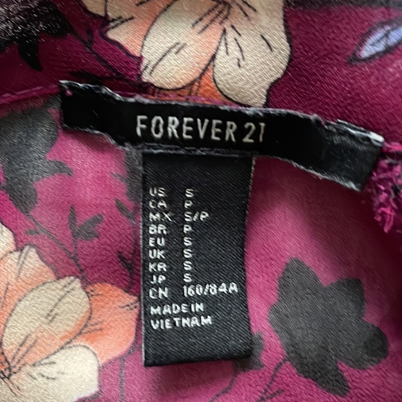 Forever 21 mesh style top - Picture 3 of 3